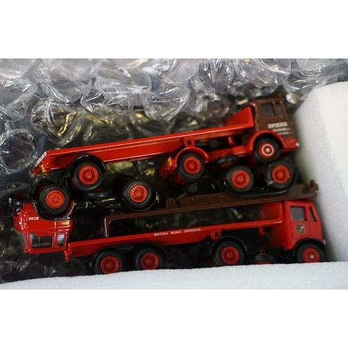 116 - Collection of OO gauge model railway to include Hornby Intercity car and stock set and 36 x items of... 