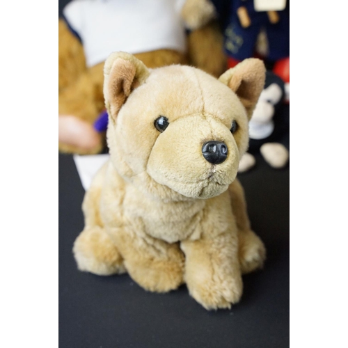 371 - Large collection of soft toys and various teddy bears to include Barton Bears, Pipsu, Paddington's 4... 