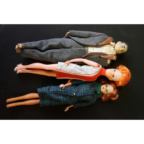 387 - Collection of various dolls together with related accessories and other games to include 12 x fashio... 