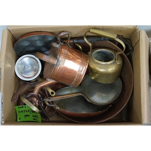 368 - Collection of mixed brass & copper wares, 19th century onwards, to include a copper jam pan (approx ... 