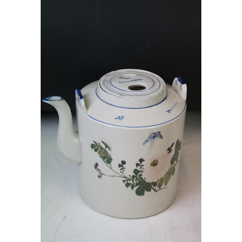 48 - Collection of oriental items to include porcelain vases, teapot / kettle, drinks set, etc