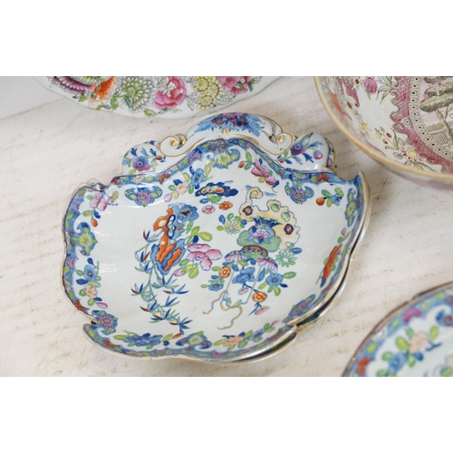 87 - Collection of 19th century Chinese style ceramics to include Masons Ironstone dishes, novelty frog t... 