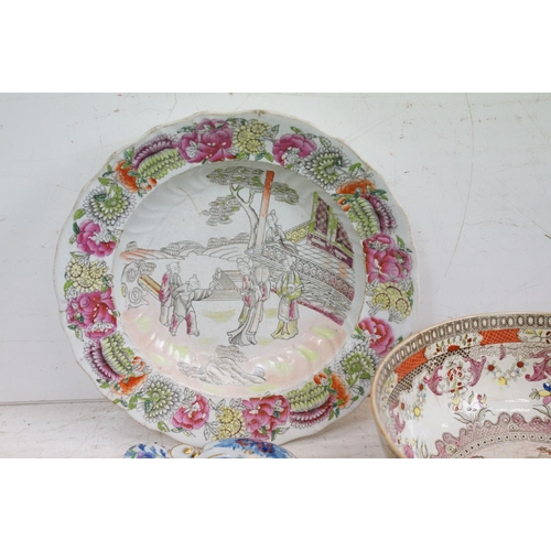 87 - Collection of 19th century Chinese style ceramics to include Masons Ironstone dishes, novelty frog t... 