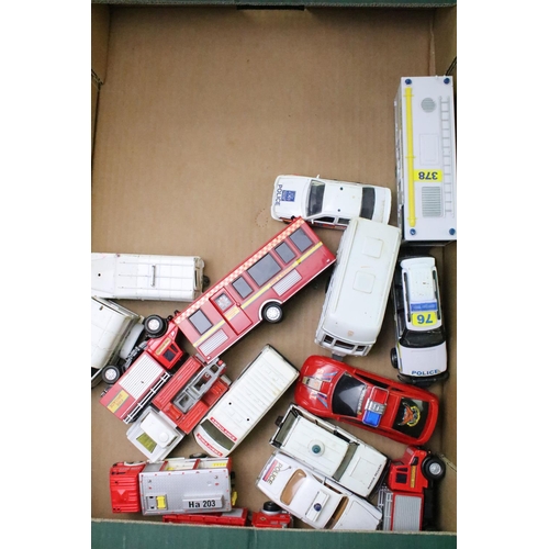 1252 - Collection of circa 1970's onwards diecast and plastic models to include Matchbox Superfast, Matchbo... 