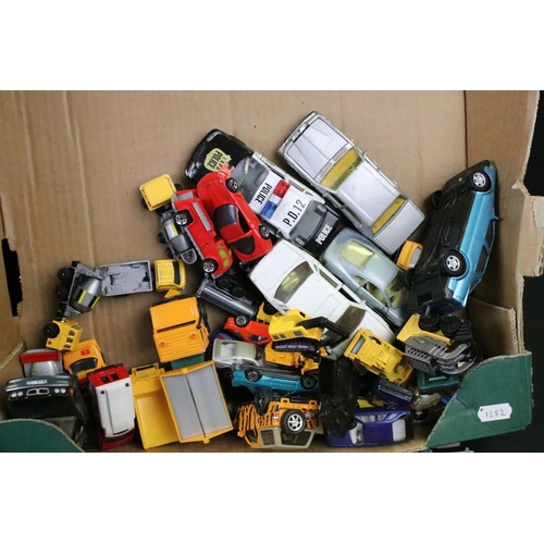 1252 - Collection of circa 1970's onwards diecast and plastic models to include Matchbox Superfast, Matchbo... 