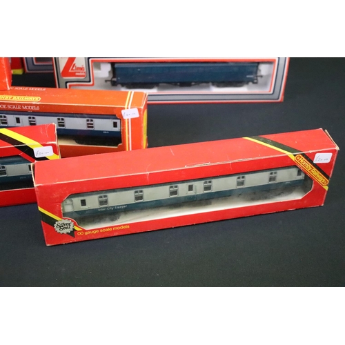 174 - 21 Boxed OO gauge items of rolling stock to include 16 x Hornby and 5 x Lima examples, all coaches t... 