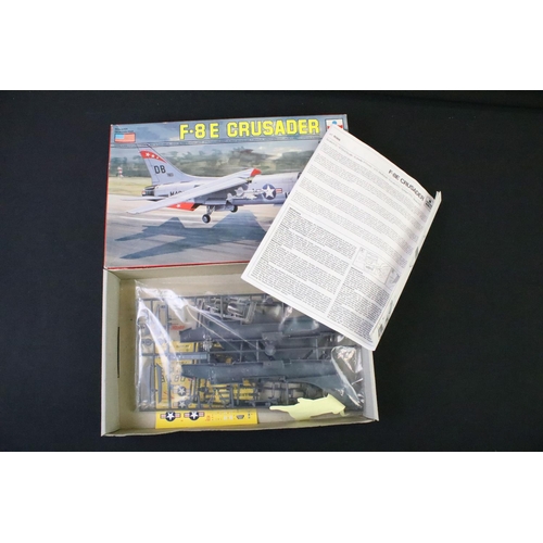 191 - 20 Boxed / bagged plastic model kits, mostly 1/72 scale, to include ESCI (no.s 8047 Russian Tank, 80... 