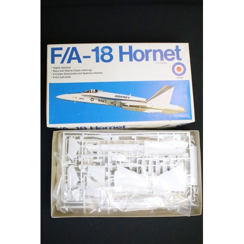 195 - 34 Boxed & unbuilt plastic model kits, 1:48 to 1:72 scale, to include AZ Model (AZ 7295, AZ7518, AZ ... 