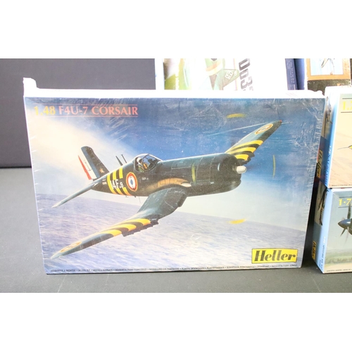 200 - 19 Boxed & unbuilt plastic military aircraft model kits, 1/32 to 1/72 scale, to include Revell (0424... 