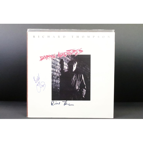 141 - Vinyl / Autographs - 4 Signed Richard Thompson albums, also including signatures by: Linda Thompson,... 