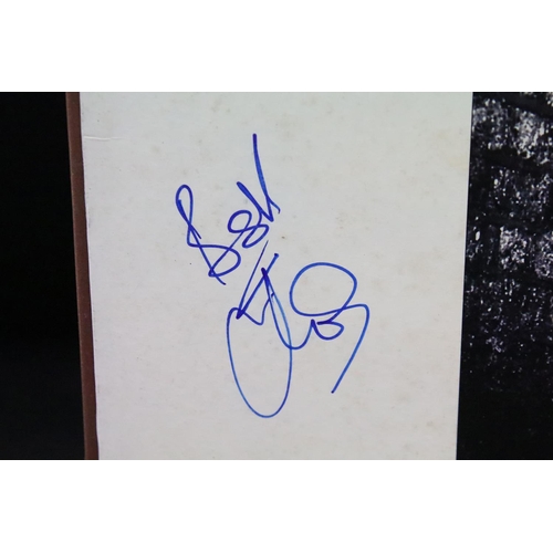 141 - Vinyl / Autographs - 4 Signed Richard Thompson albums, also including signatures by: Linda Thompson,... 