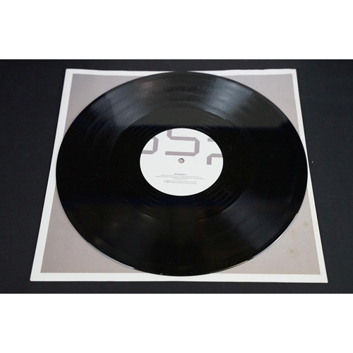 130 - Vinyl - 3 Joy Division LPs on Factory Records to include Closer (FACT 25) with printed inner, Vg+, S... 