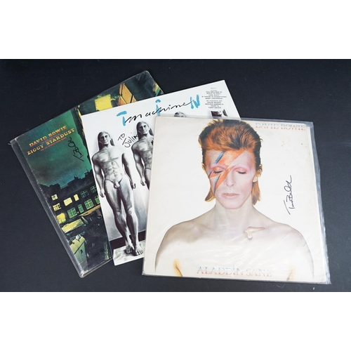 293 - Vinyl / Autographs - 15 David Bowie and related albums signed by members of David Bowie’s band and o... 