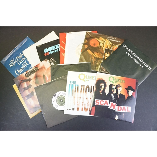 181 - Vinyl - 19 Queen & Members LPs, 7 12