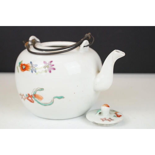 21 - Collection of 18th & 19th Century Chinese ceramics, 7 pieces, to include two Famille Rose teapots, f... 