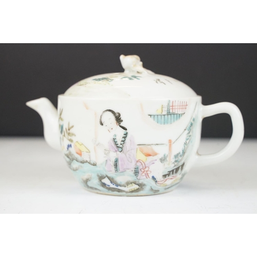 21 - Collection of 18th & 19th Century Chinese ceramics, 7 pieces, to include two Famille Rose teapots, f... 