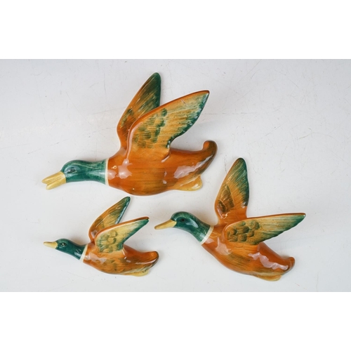 28 - Collection of seven ceramic wall plaques to include a Beswick Kingfisher (no. 729-1, approx 19cm wid... 