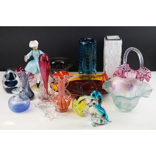 33 - Collection of mixed glassware to include a Whitefriars Kingfisher blue lobed vase (21cm high), White... 