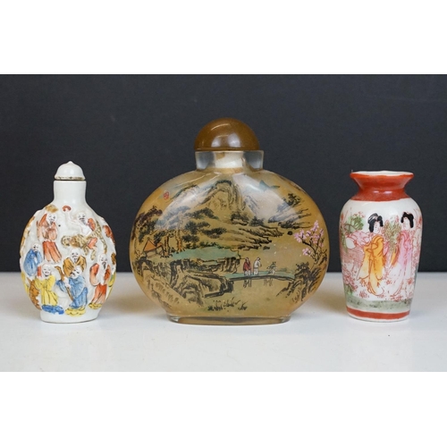 70 - Group of Oriental glass & ceramics to include a set of three Chinese ceramic boxes with white metal ... 