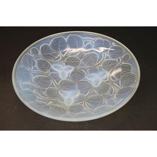 80 - Arrers of France opalescent glass circular dish, in the manner of Lalique, releif moulded with sweet... 