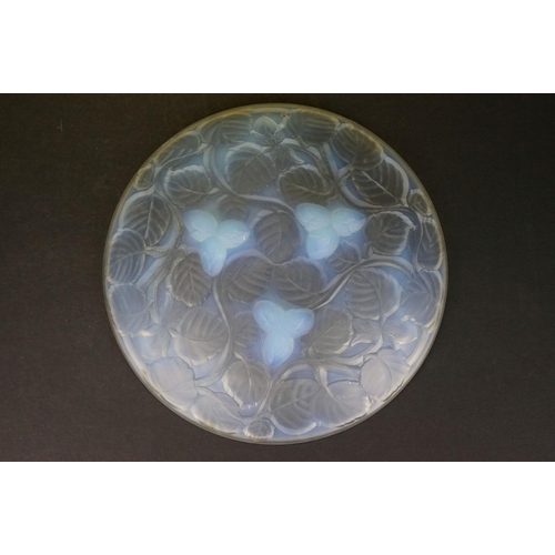 80 - Arrers of France opalescent glass circular dish, in the manner of Lalique, releif moulded with sweet... 