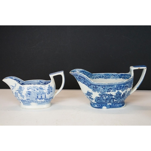 84 - Collection of 19th century blue & white English porcelain, featuring early 19th C examples, to inclu... 