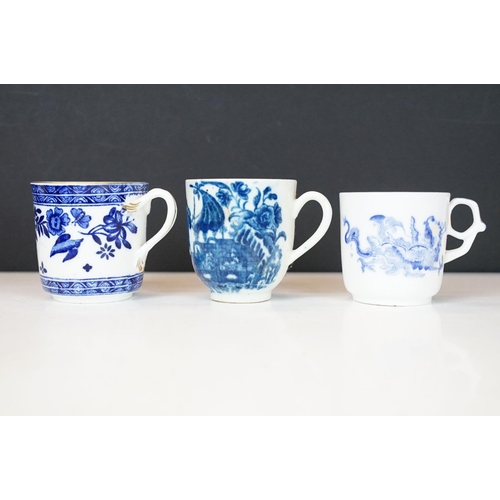 84 - Collection of 19th century blue & white English porcelain, featuring early 19th C examples, to inclu... 