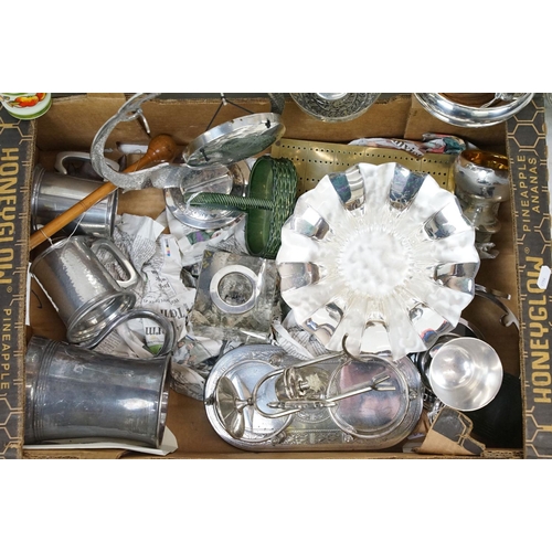 351 - Collection of mixed metalware, 19th century onwards, to include a large silver plated gallery tray (... 