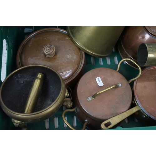 364 - Collection of mixed brass & copper ware to include cooking pans, kettle, jug, etc