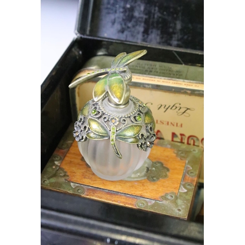 325 - A group of mixed collectables to include ornamental brass owls, costume jewellery, hallmarked silver... 