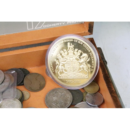 326 - A collection of British and World coins and banknotes to include a King George III silver crown coin... 