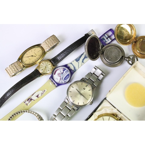 330 - A collection of vintage and contemporary ladies and gents wristwatches to include Tissot, Rotary and... 