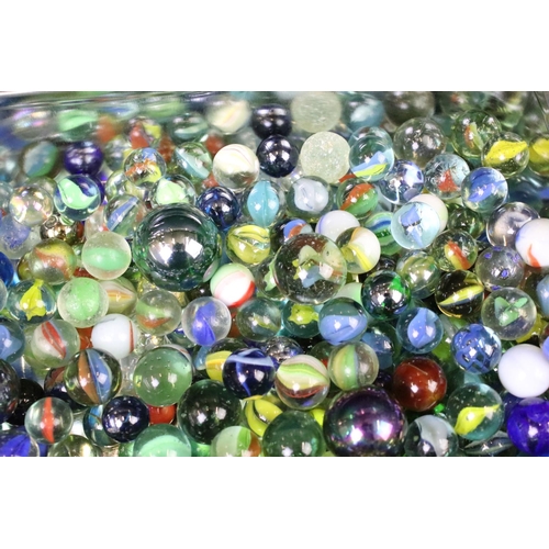 332 - A collection of mixed marbles of various sizes and colours contained within two boxes.