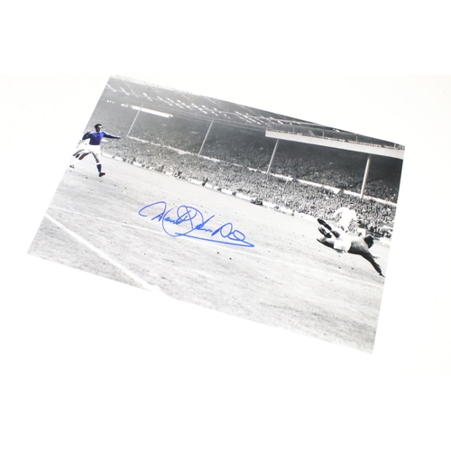 213 - Football Autographs & Programmes - 1966 FA Cup Final Everton v Sheffield Wednesday - Programme, tick... 