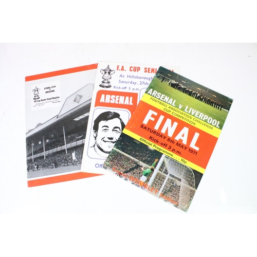 219 - Football Autographs & Programmes - Arsenal 1970/71 FA Cup Final - Five signed photo prints to includ... 