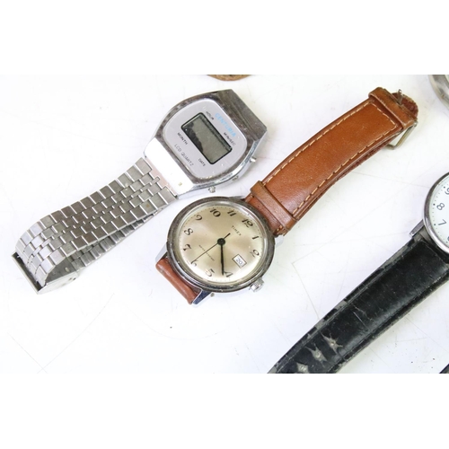 298 - A small collection of wristwatches to include Timex, Sekonda and Rotary examples contained within a ... 