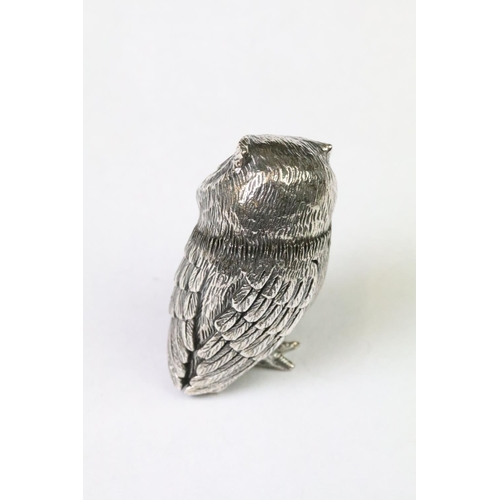 242 - Well cast silver owl figure