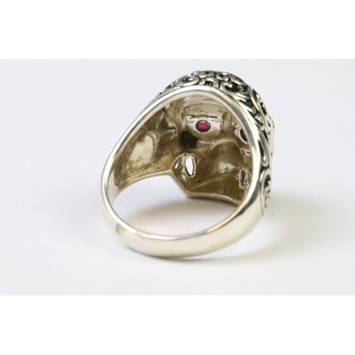 227 - Silver scull ring