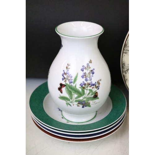 89 - Collection of Royal Worcester ceramics to include Worcester Herbs pattern and Evesham pattern dishes... 