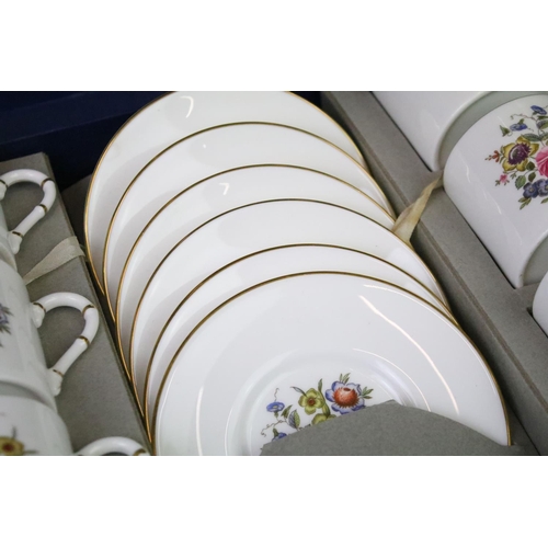 98 - Collection of ceramic to include a Royal Worcester Mayfield cake stand, Royal Worcester cased coffee... 