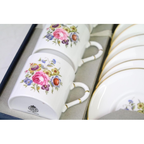 98 - Collection of ceramic to include a Royal Worcester Mayfield cake stand, Royal Worcester cased coffee... 