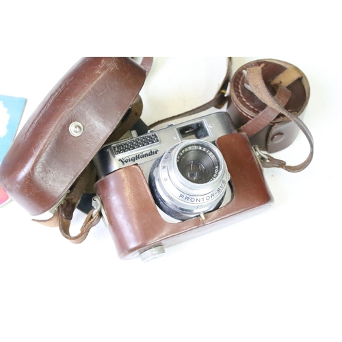 344 - Voigtlander Vito BL 35mm film camera, leather cased, with Voigtlander Color-Skopar f/3.5 50mm lens, ... 