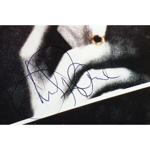 15 - Vinyl / Autographs - 2 David Bowie albums signed by 2 members of the Spiders From Mars: Mick Ronson ... 