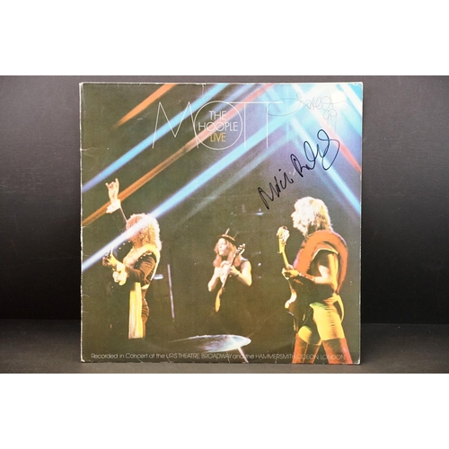 18 - Vinyl / Autographs - Mott The Hoople - Live, CBS Records 69093, signed by Ian Hunter and Mick Ronson