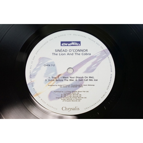 19 - Vinyl / Autograph - Sinéad O'Connor – The Lion And The Cobra, Chrysalis Records CHEN 7, signed and d... 