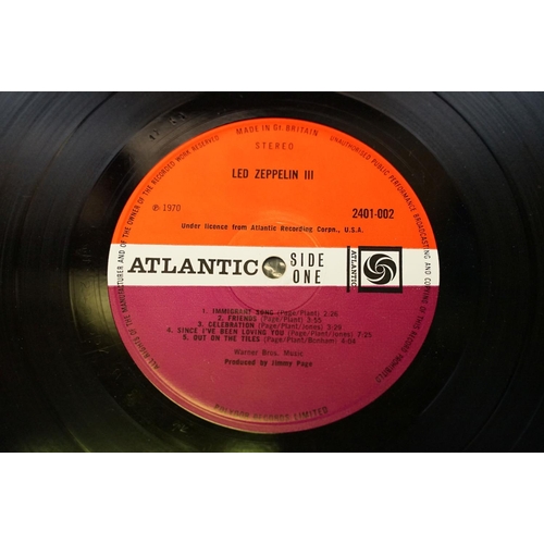 6 - Vinyl - Led Zeppelin III LP on Atlantic Records 2401-002. Original UK 1970, with plum labels, fully-... 