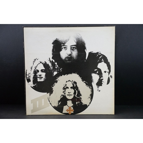 6 - Vinyl - Led Zeppelin III LP on Atlantic Records 2401-002. Original UK 1970, with plum labels, fully-... 