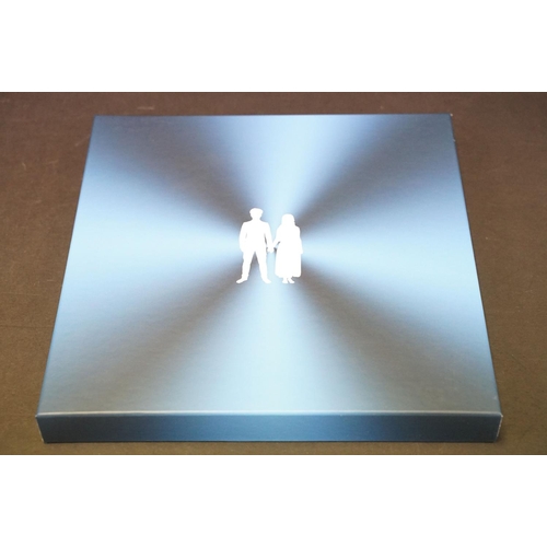 122 - Vinyl / CD Box Sets - Three LP box sets to include Super Furry Animals 3LP REWIGLP98X, ltd edn U2 So... 