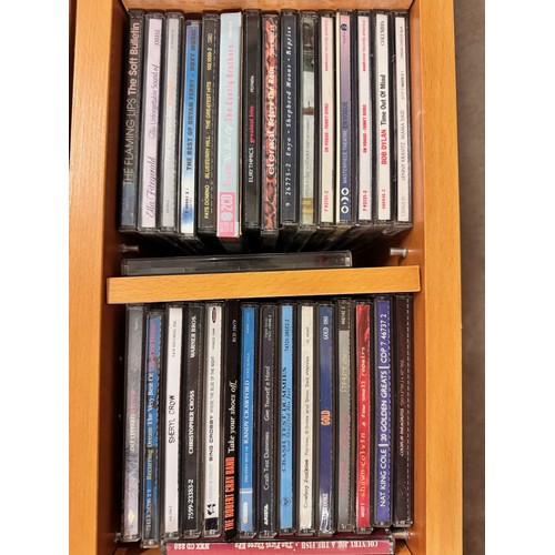 886 - CDs - Collection of approximately 360 Rock & Pop CDs to include The Red Hot Chilli Peppers, The Beat... 