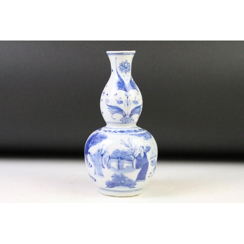 3 - 17th / 18th Century Chinese blue & white double gourd vase, decorated with an outdoor / garden scene... 